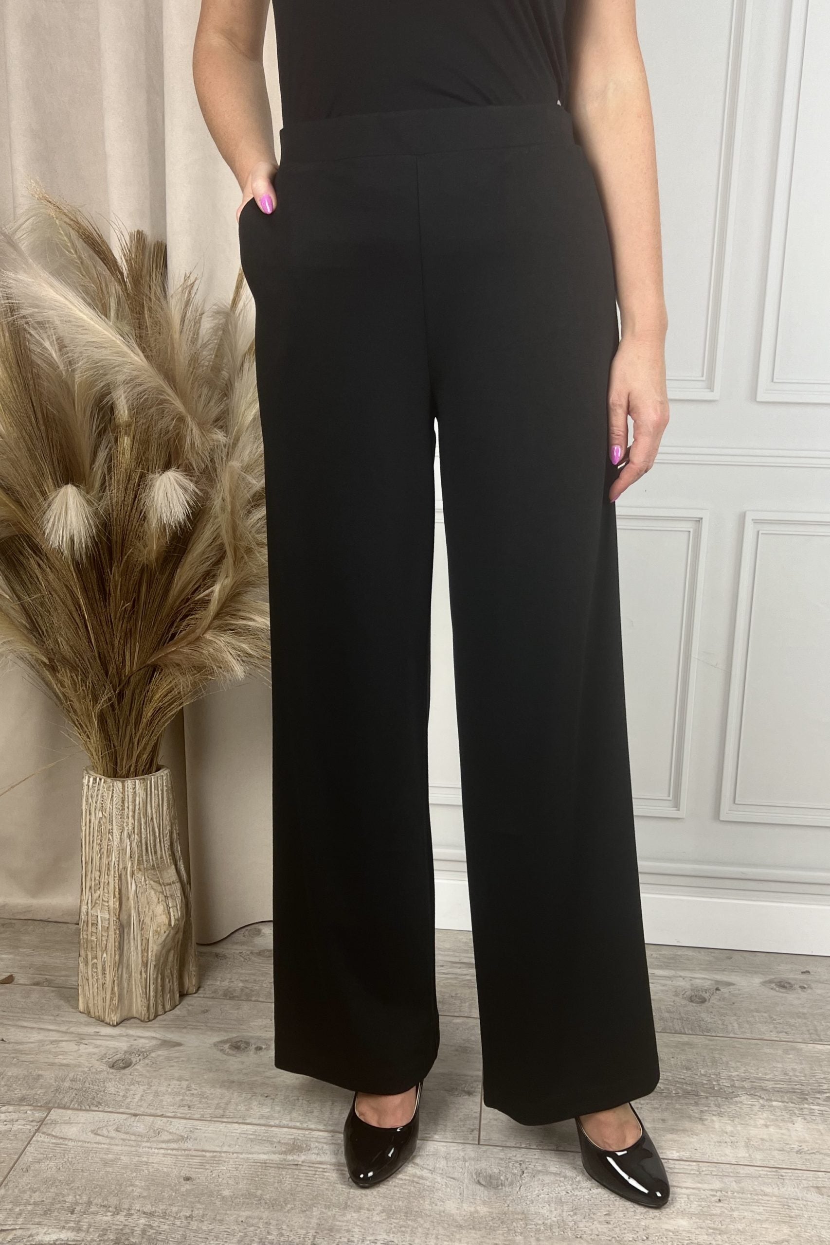 Dzianinowe spodnie o prostym kroju