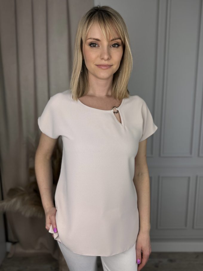 Blouse with circle