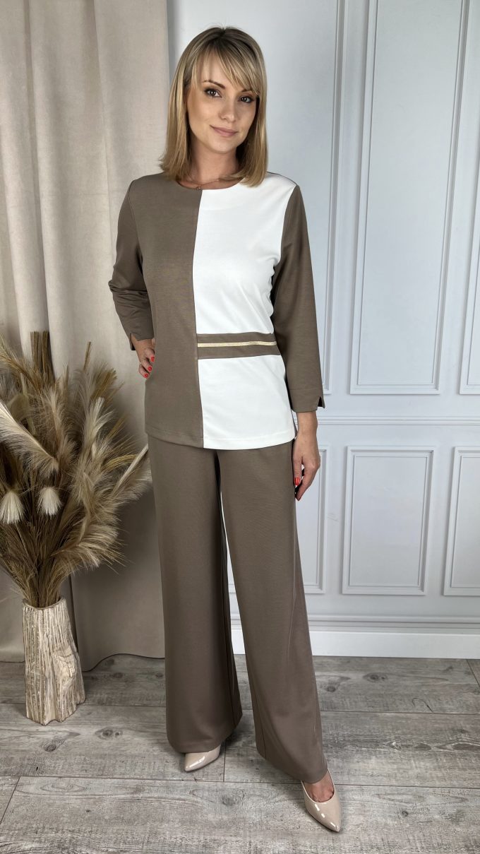 Blouse and pants set