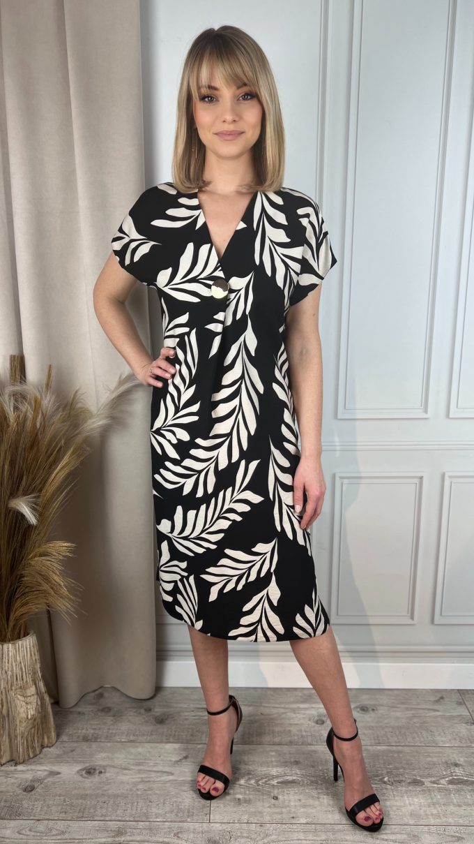 Simple dress with an overlap