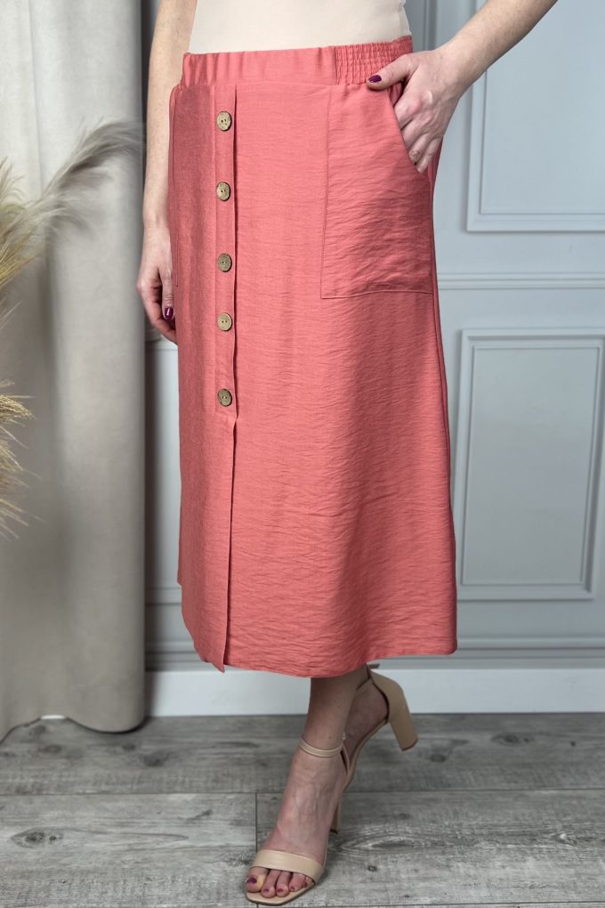 Skirt with buttons