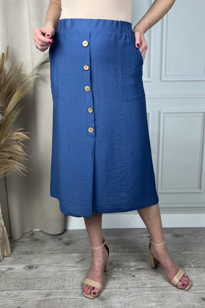 Skirt with buttons